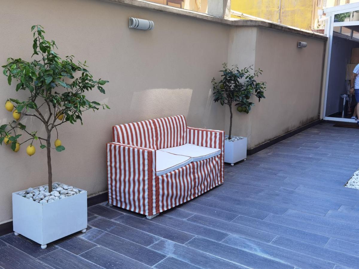 Regina Margherita Suite Наполи Екстериор снимка