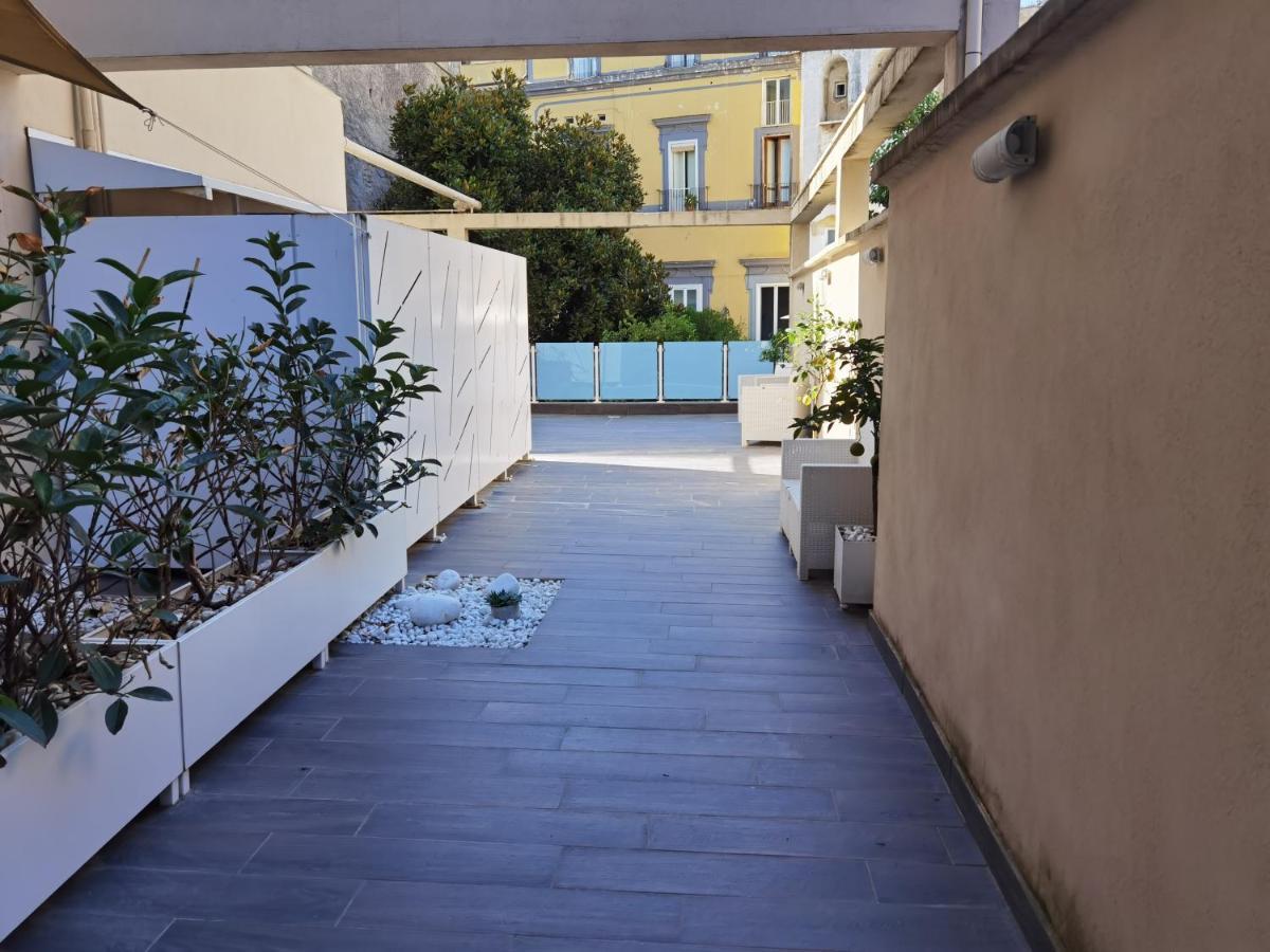 Regina Margherita Suite Наполи Екстериор снимка