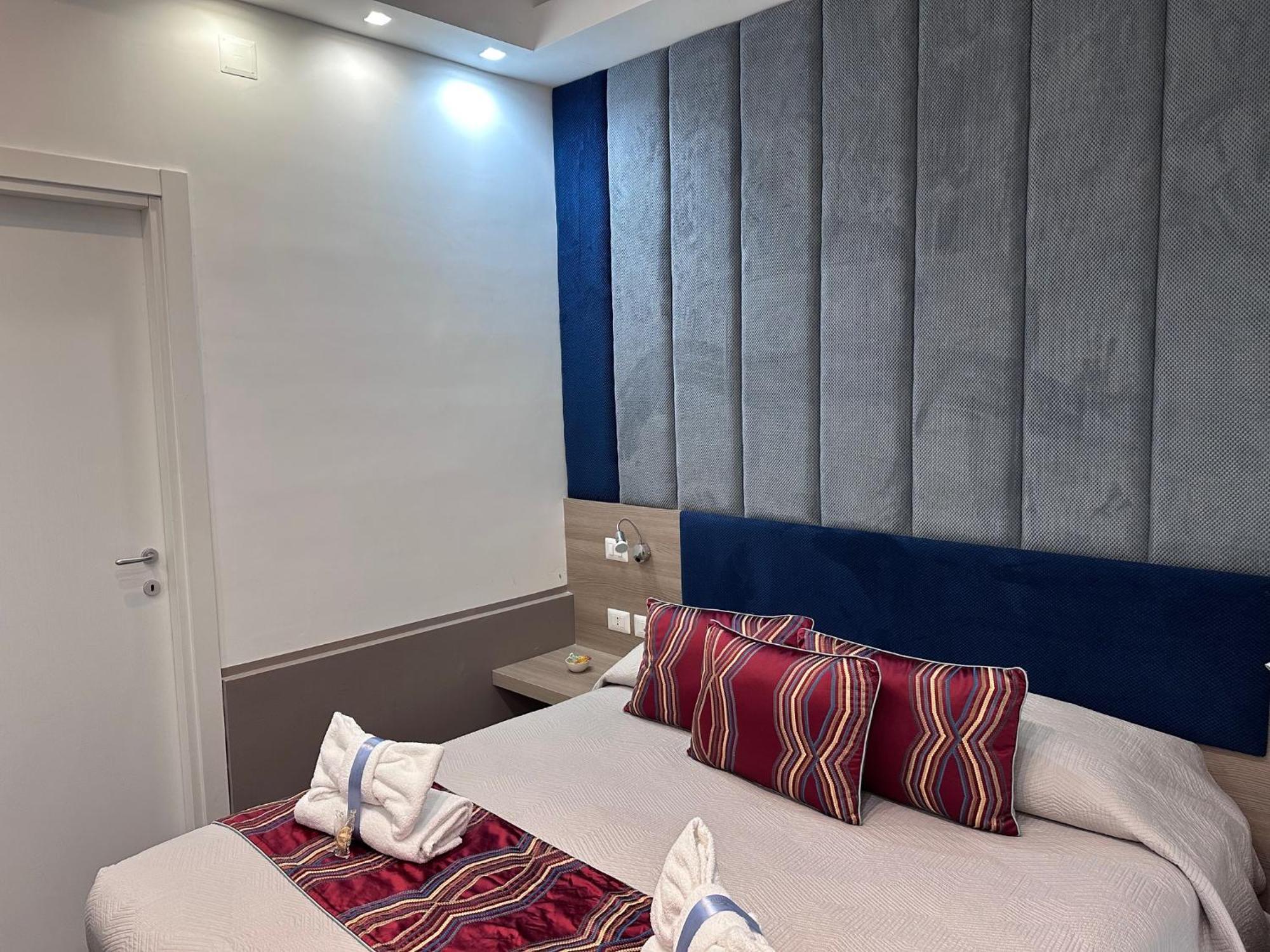 Regina Margherita Suite Наполи Екстериор снимка