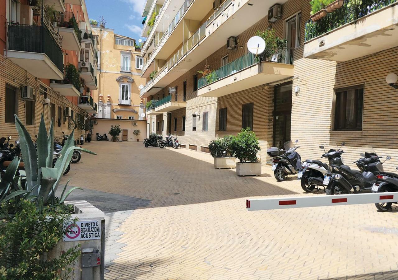 Regina Margherita Suite Наполи Екстериор снимка
